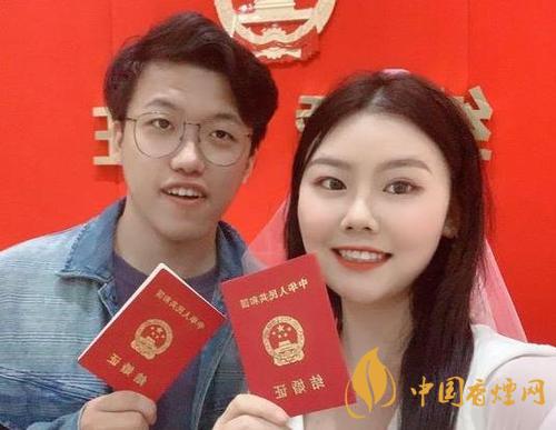 90后同名同姓情侶領(lǐng)證結(jié)婚 太有夫妻緣了！