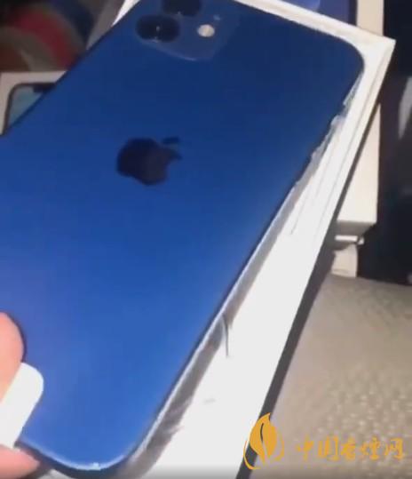 iPhone 12藍色和白色哪個好 iPhone 12藍色真機開箱