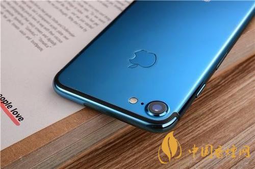 iphone12藍(lán)色好看嗎？ iphone12藍(lán)色和白色哪個(gè)好看？